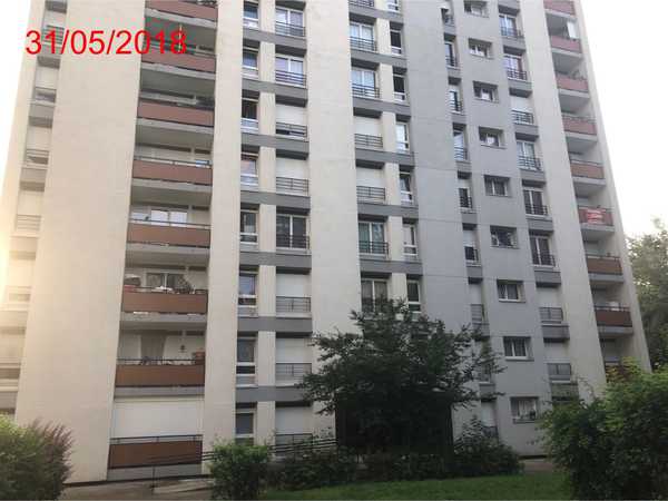 UN APPARTEMENT DE TYPE T2