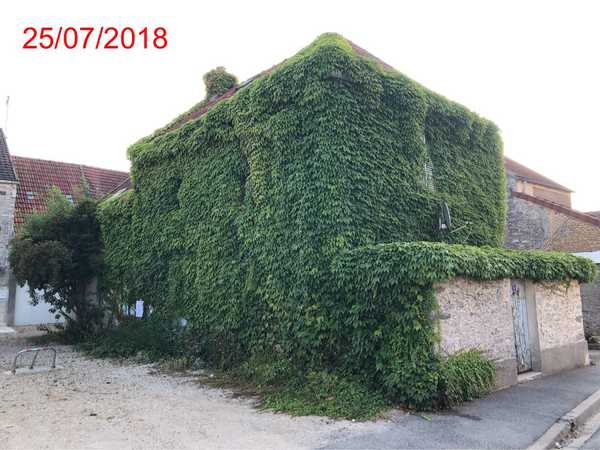 UNE  MAISON D 'HABITATION DE 101,80 M²