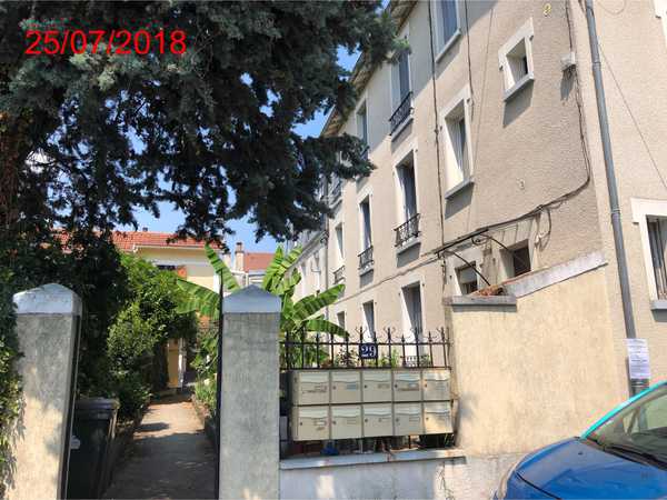 UN STUDIO DE 10,49 M²