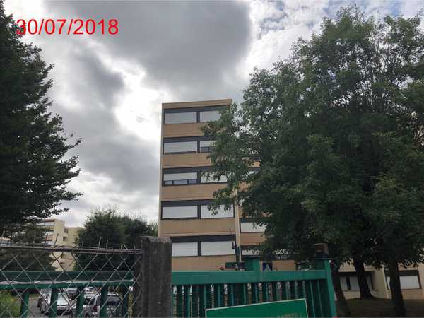 UN APPARTEMENT