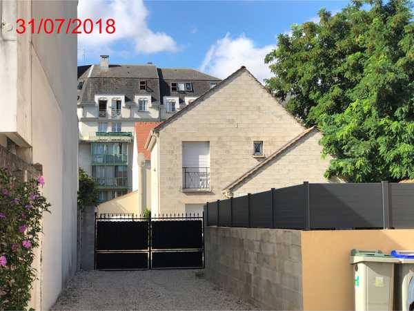 UNE MAISON D 'HABITATION