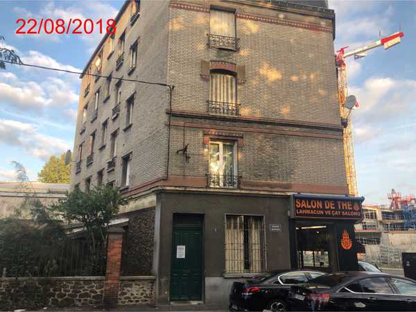 UN APPARTEMENT