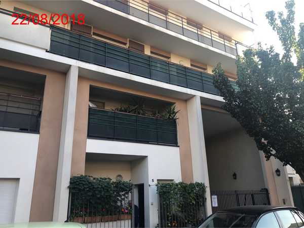 UN APPARTEMENT