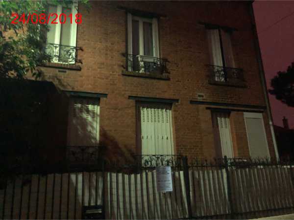 UNE MAISON