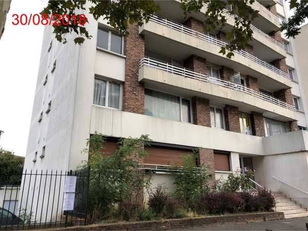 UN APPARTEMENT
