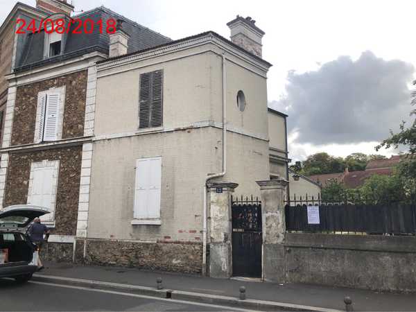 UN APPARTEMENT