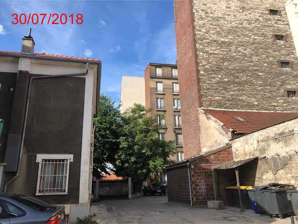 UN APPARTEMENT