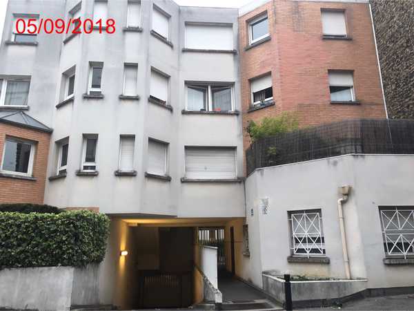UN APPARTEMENT