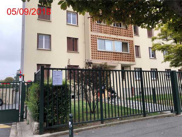 UN APPARTEMENT