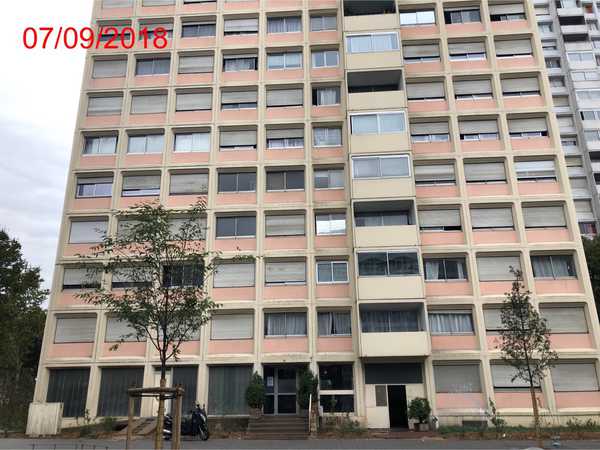 UN APPARTEMENT