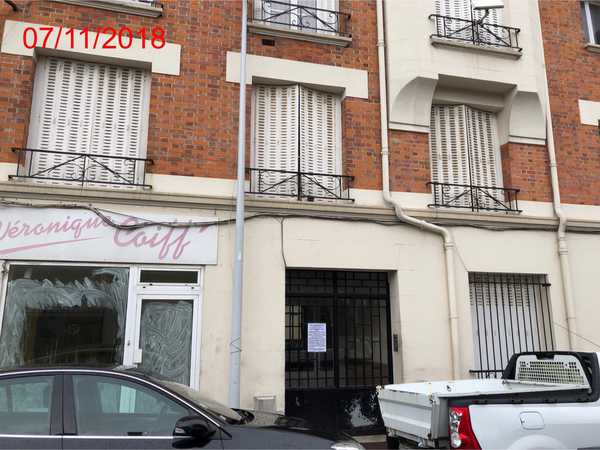 UN APPARTEMENT