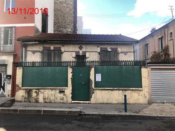 UNE MAISON