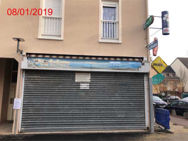 UN LOCAL COMMERCIAL DE 83,15 M²