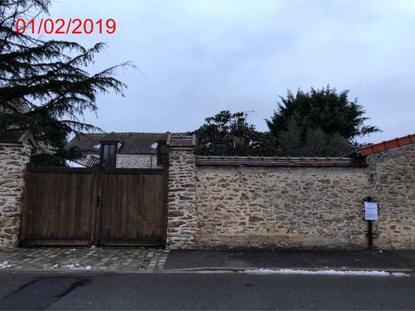 UNE MAISON D'HABITATION