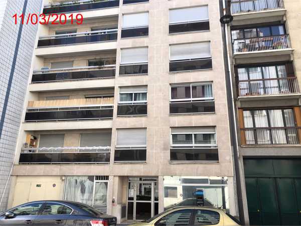 UN APPARTEMENT