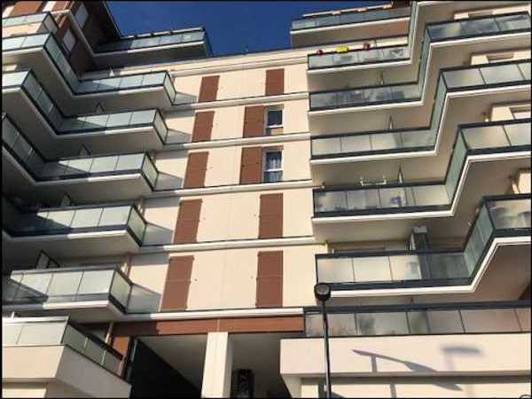UN APPARTEMENT