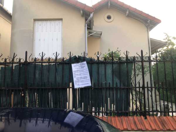 UN PAVILLON D'HABITATION