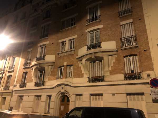 UN APPARTEMENT