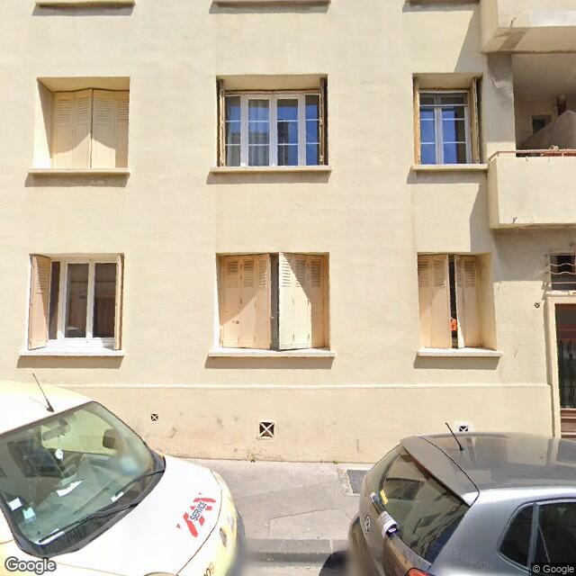 UN APPARTEMENT