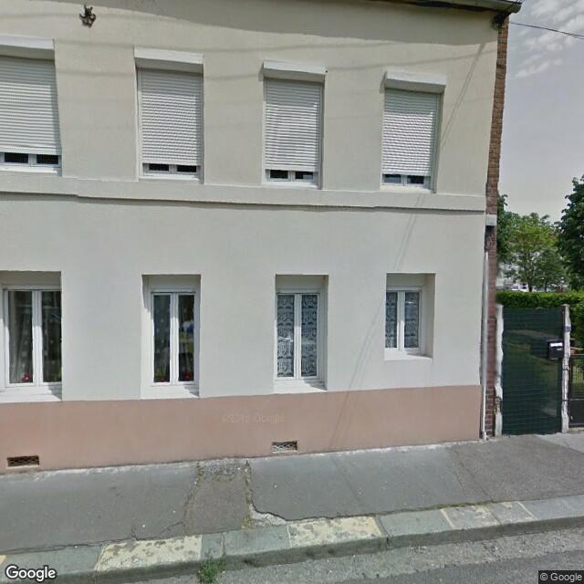 UNE MAISON D'HABITATION