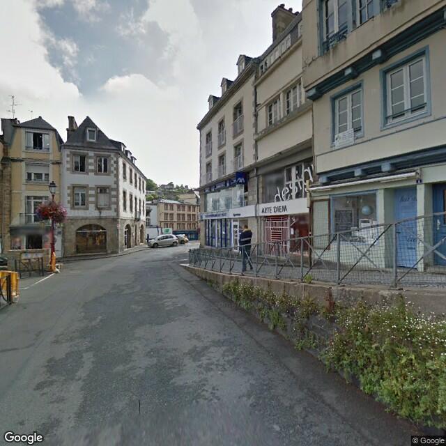 UN ENSEMBLE IMMOBILIER 