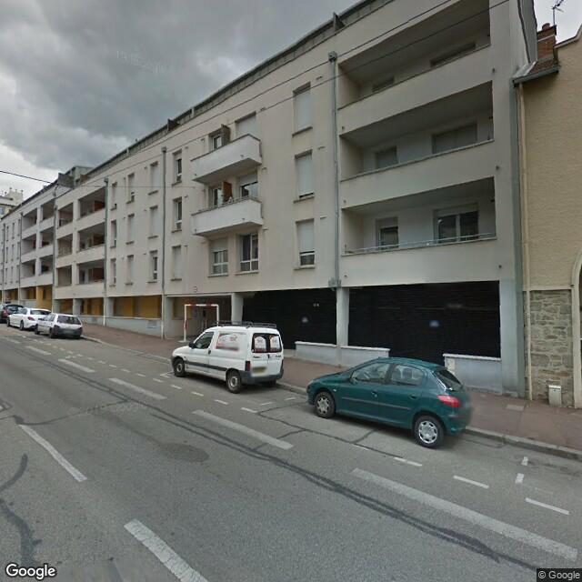 UN APPARTEMENT T2 n° 401 situé au rez de chaussez du bâtiment D cage d'escalier D1; 

comprenant : une entrée, un séjour, une cuisine ouverte, une chambre, une salle de bains, WC, des placards de rangements, un terrasse,; 

Un emplacement de stationnement portant le n° 122 situé dans le garage au sous sol.