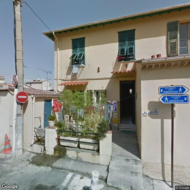 UN APPARTEMENT