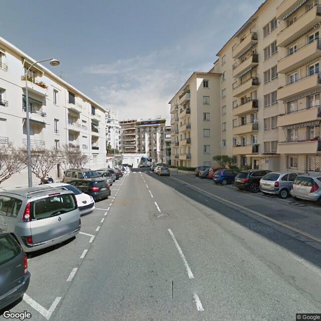UN APPARTEMENT