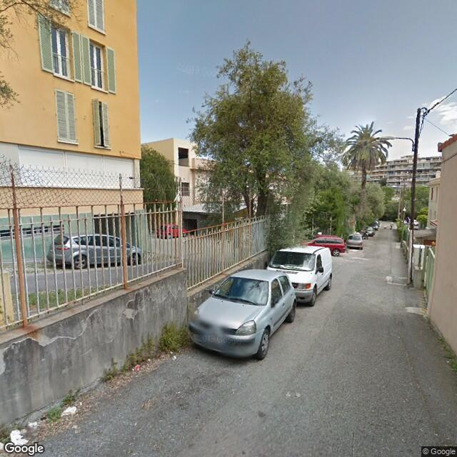 UN APPARTEMENT