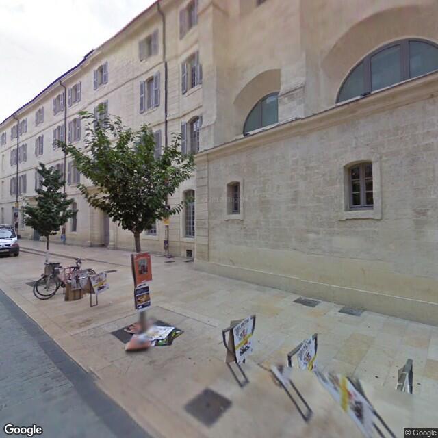 UN APPARTEMENT