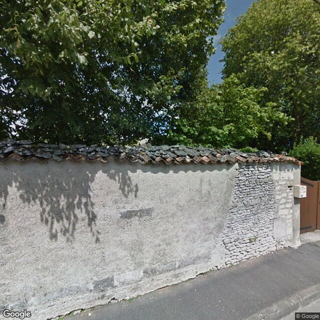 UNE MAISON D'HABITATION