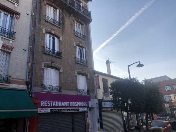 UN IMMEUBLE