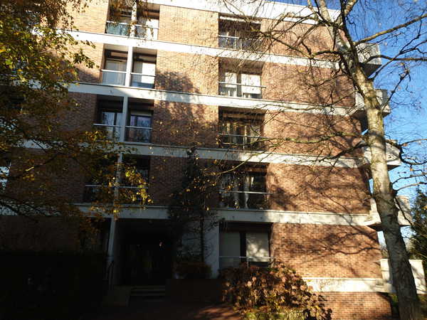 UN APPARTEMENT
