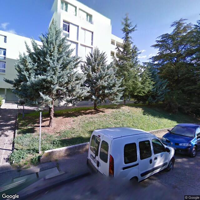 UN APPARTEMENT