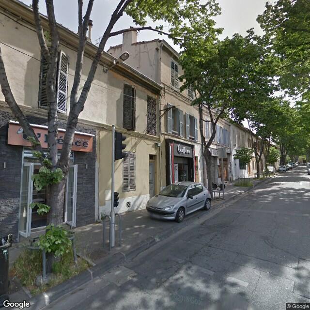 UN APPARTEMENT