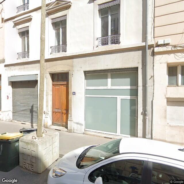 UN APPARTEMENT