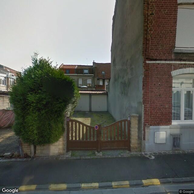 UNE MAISON D'HABITATION