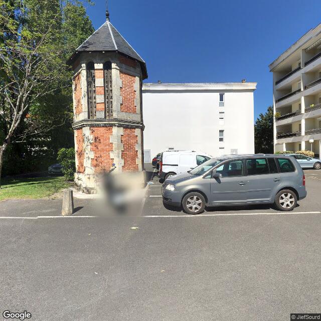 UN APPARTEMENT