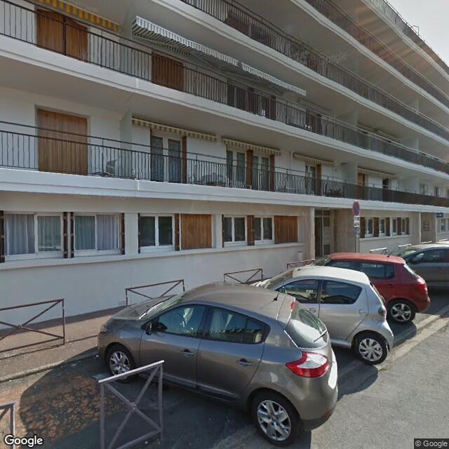 UN APPARTEMENT