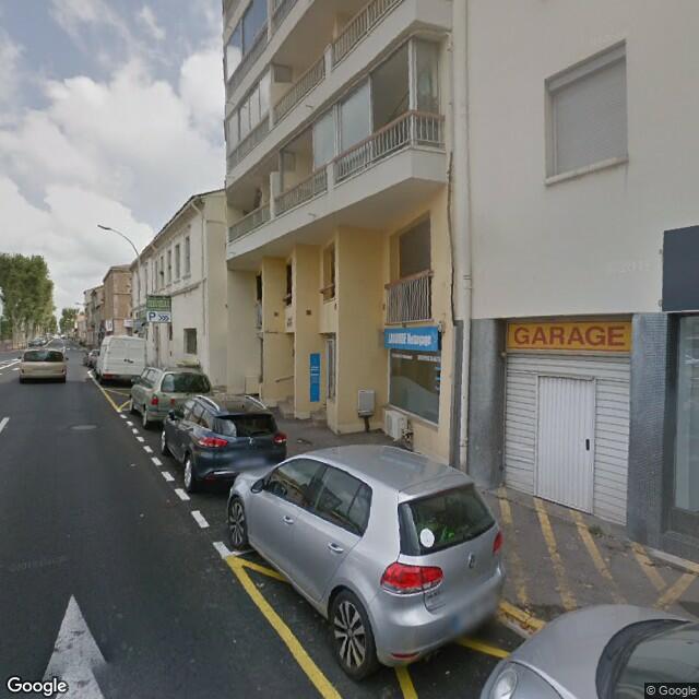 UN IMMEUBLE