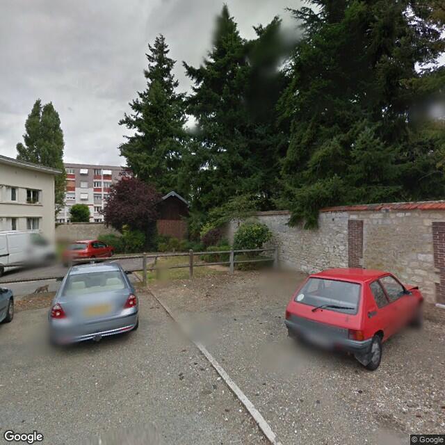 UN APPARTEMENT