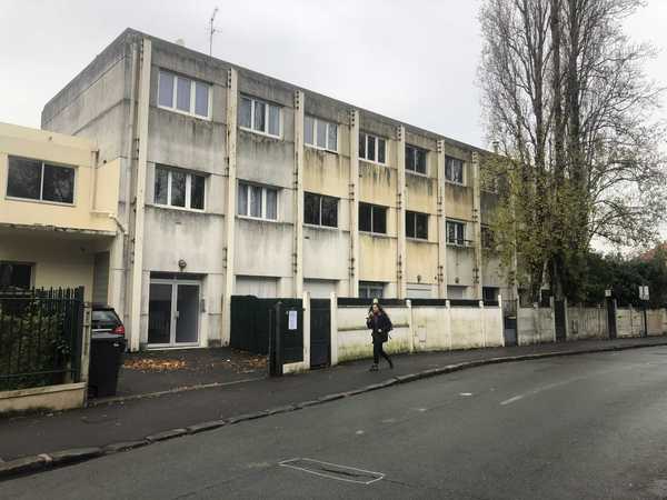 UN APPARTEMENT