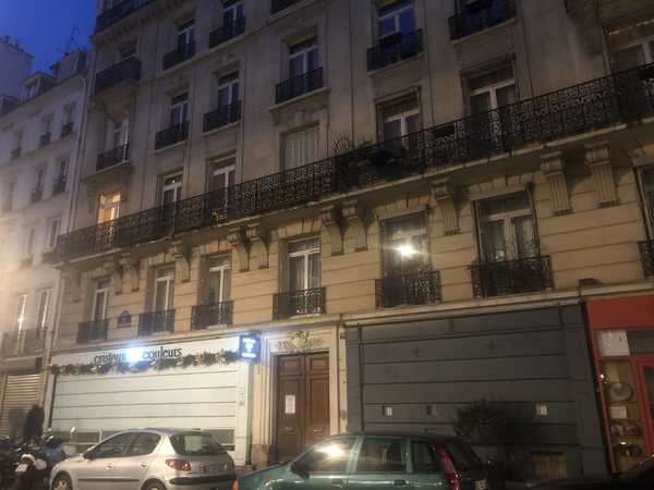 UN APPARTEMENT