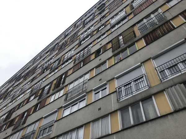 UN APPARTEMENT