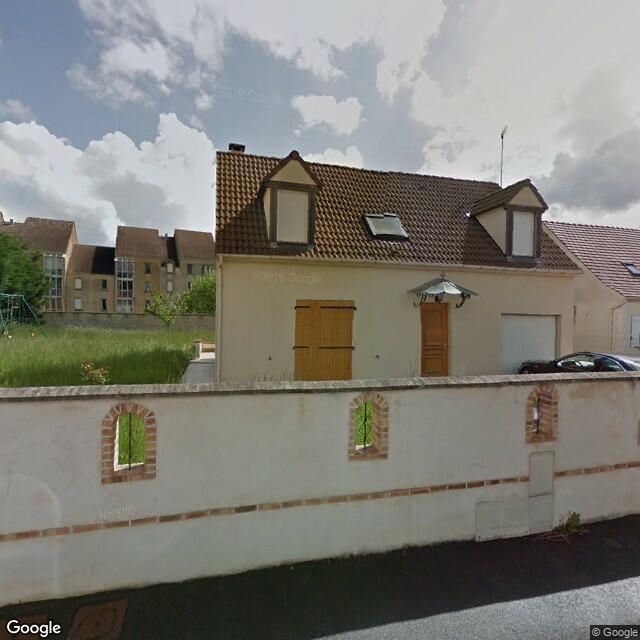 UNE MAISON D'HABITATION