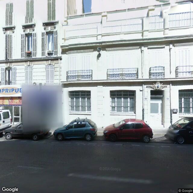UN APPARTEMENT