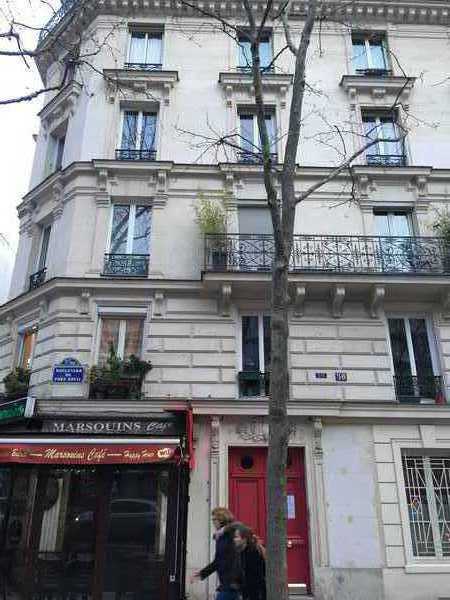 UN APPARTEMENT