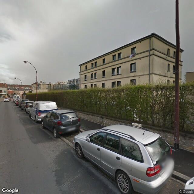UN APPARTEMENT