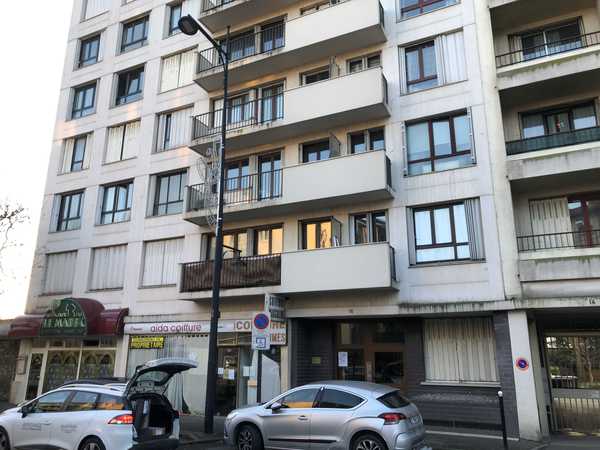 UN APPARTEMENT