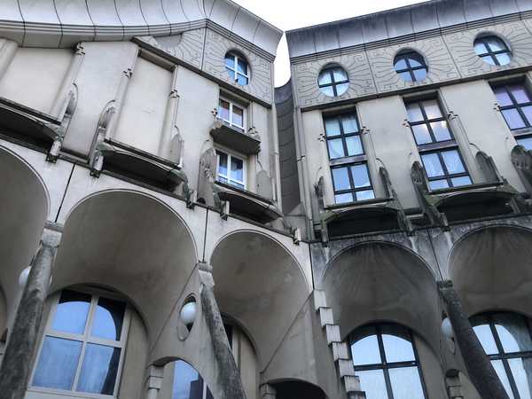 UN APPARTEMENT